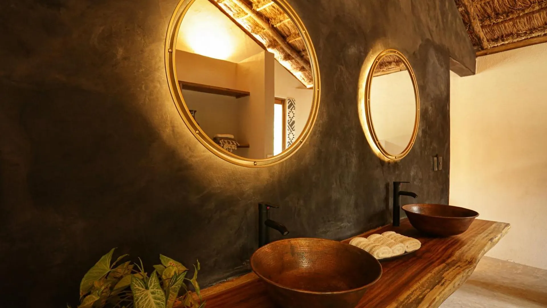***** Hotel The Yellow Nest Tulum México